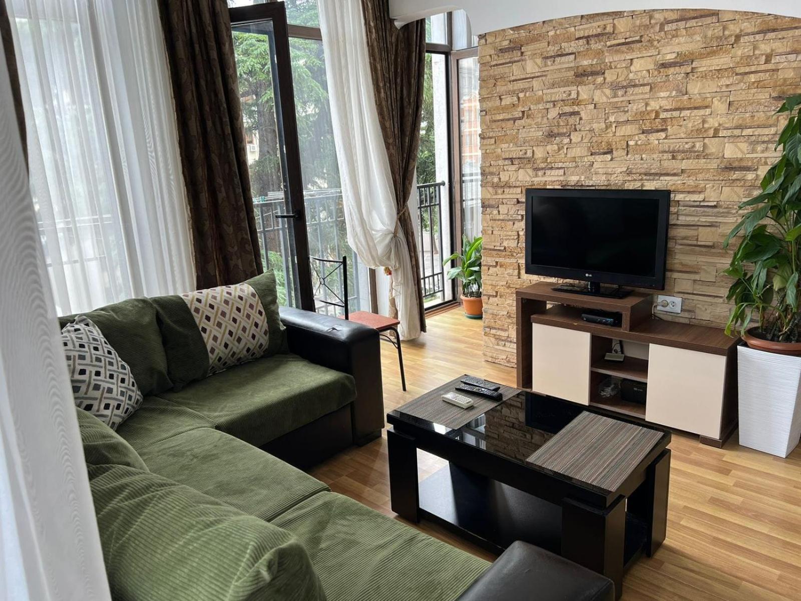 Apartment in an elite house In old Tbilisi view 3