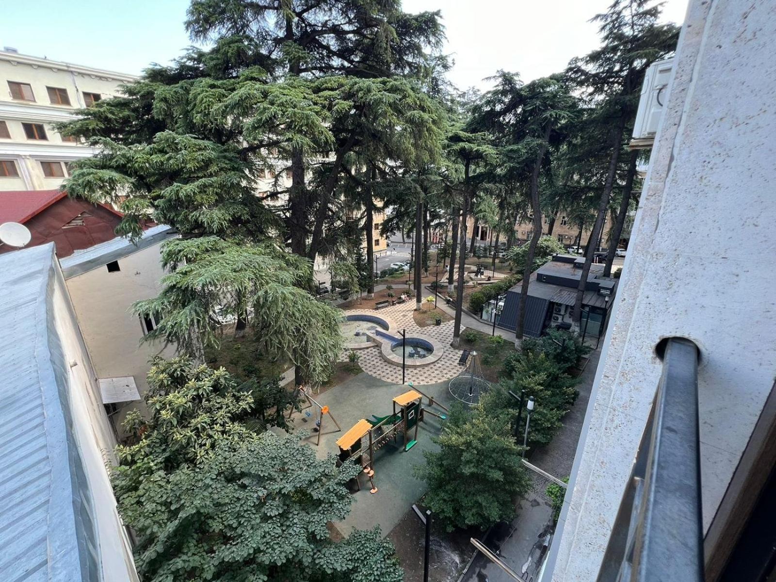 Apartment in an elite house In old Tbilisi view 4
