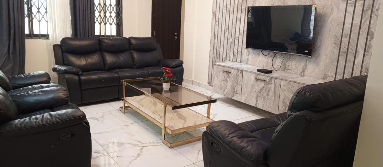 SMK Luxury Apartments Ho view 5