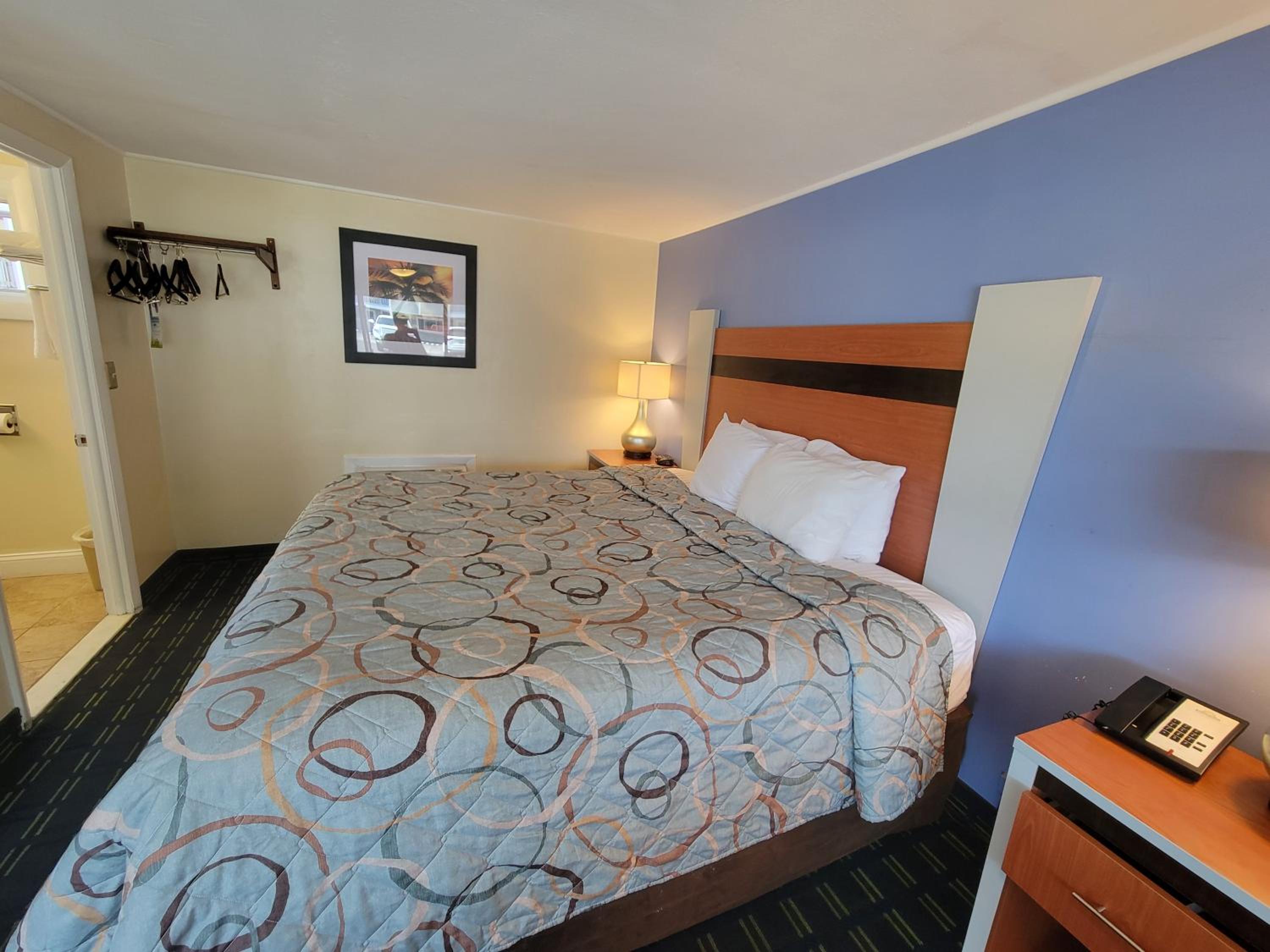 Days Inn by Wyndham - Cape Cod view 2