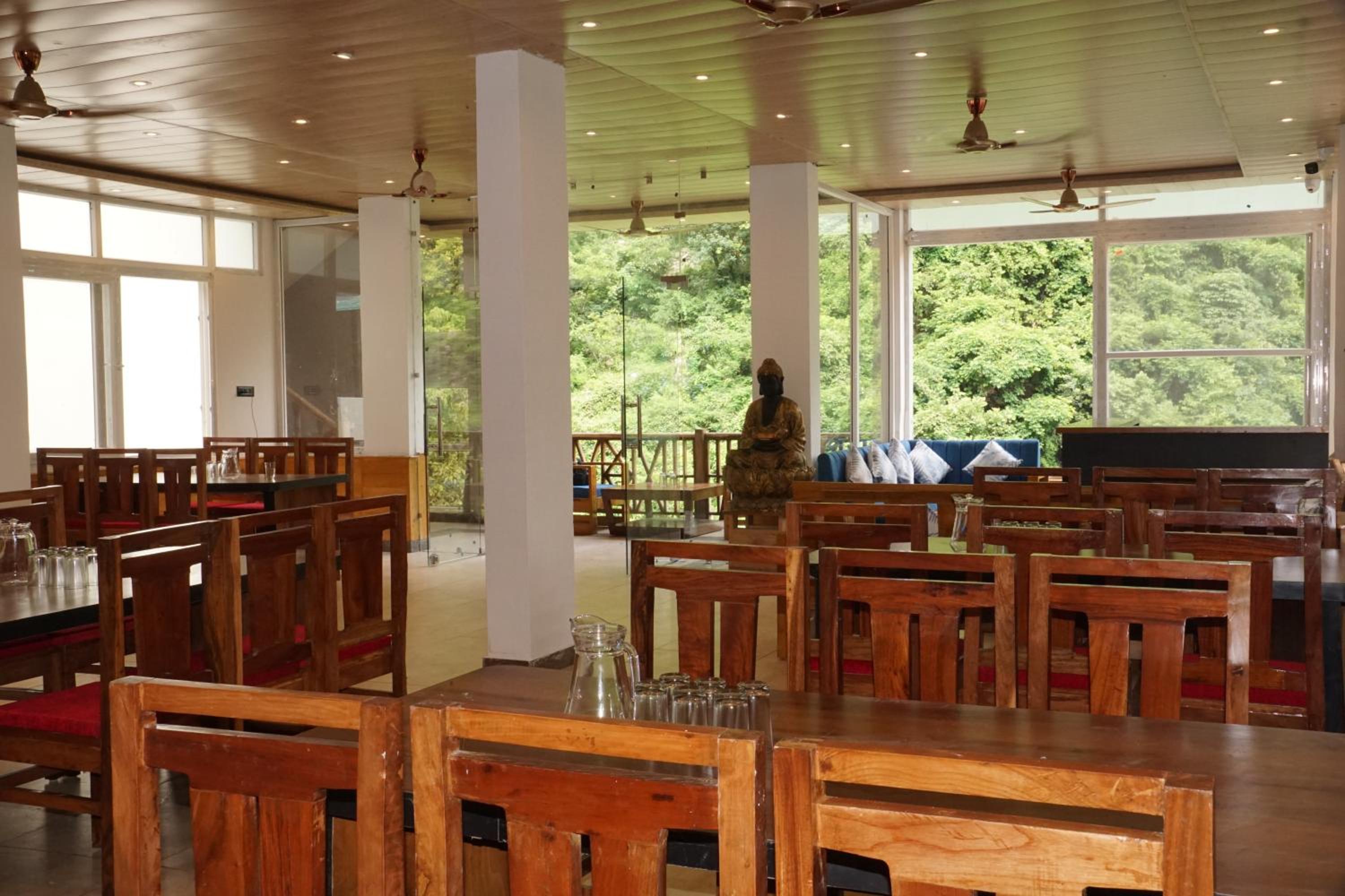 Maulyar Forest Resort