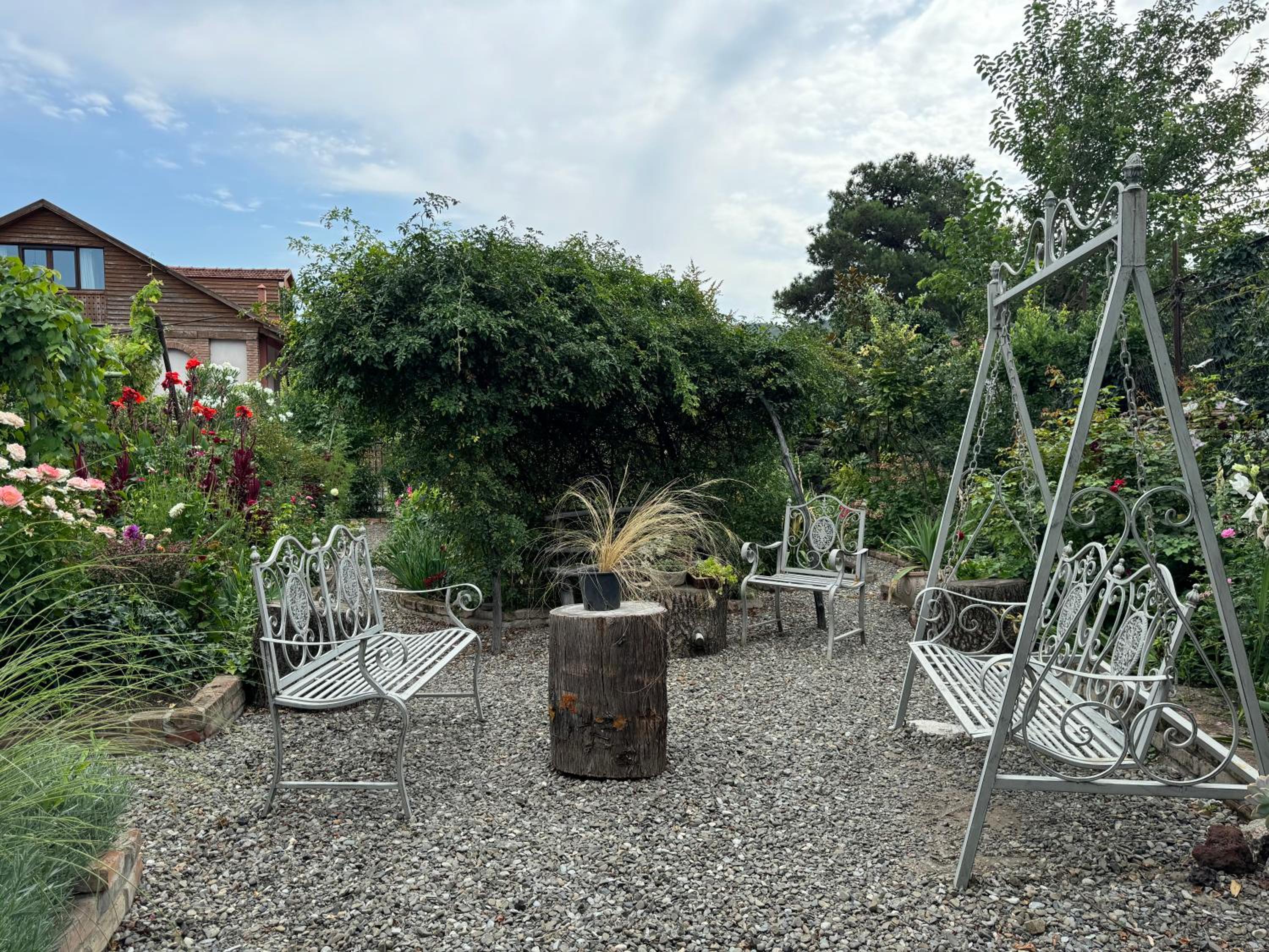 Photo 12