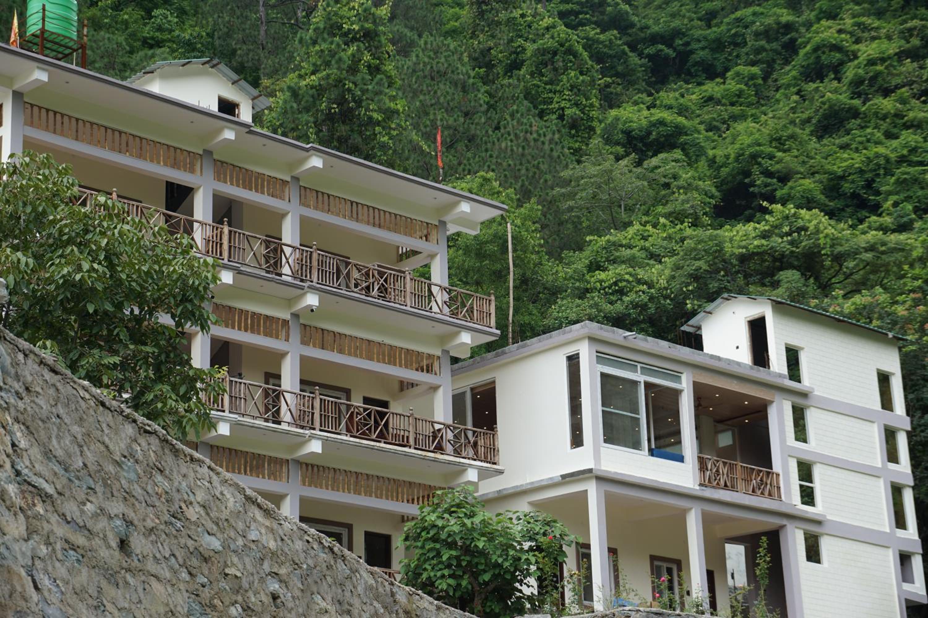 Maulyar Forest Resort