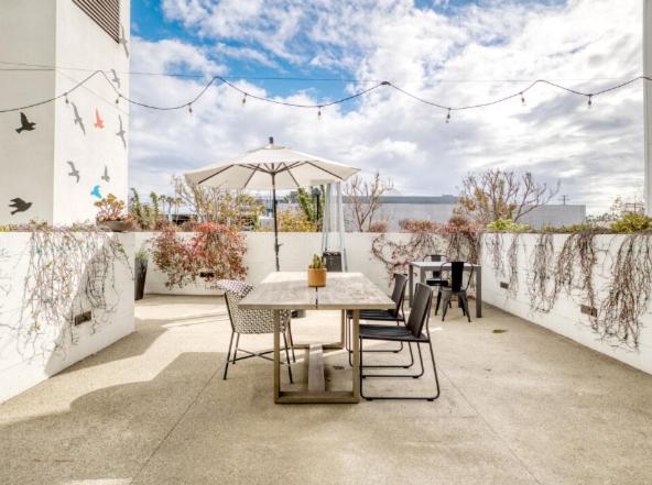Marina Del Rey Apartment Luxury pool, gym, parking, BBQ
