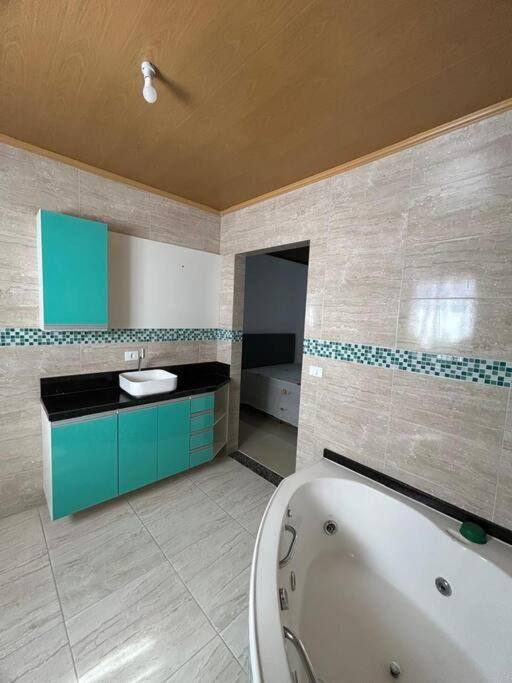 Casa grande em Chácara Mandirituba