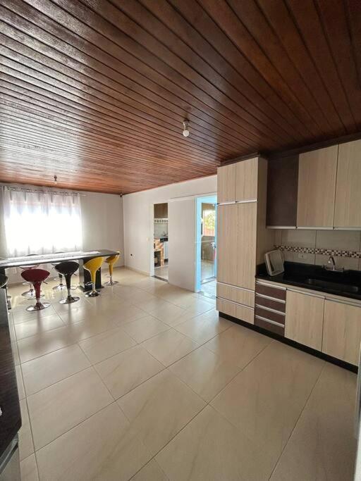 Casa grande em Chácara Mandirituba