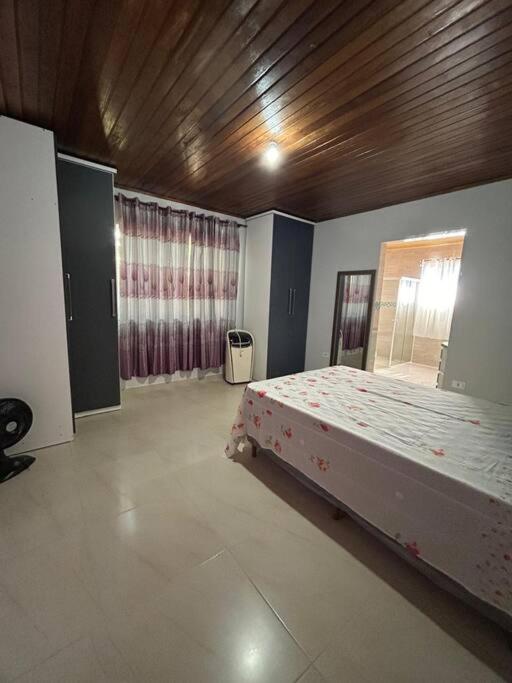Casa grande em Chácara Mandirituba