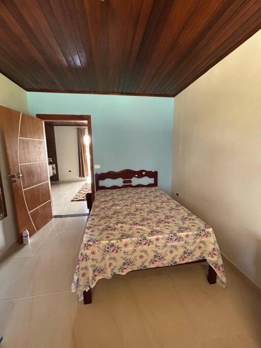 Casa grande em Chácara Mandirituba