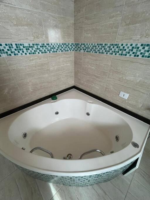Casa grande em Chácara Mandirituba