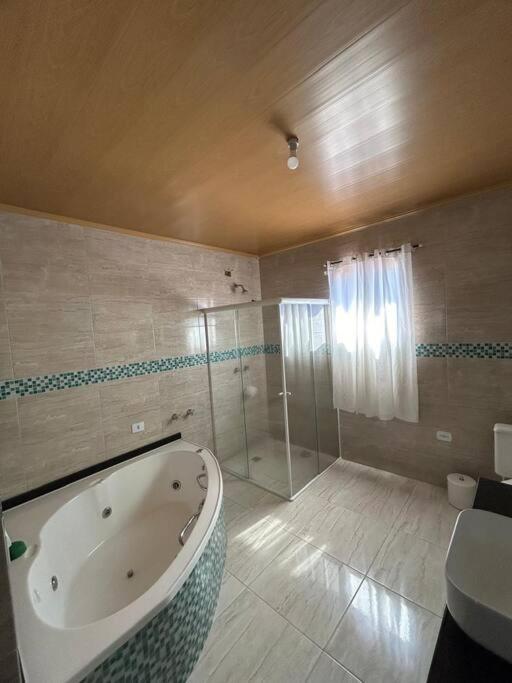 Casa grande em Chácara Mandirituba