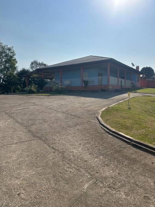 Casa grande em Chácara Mandirituba