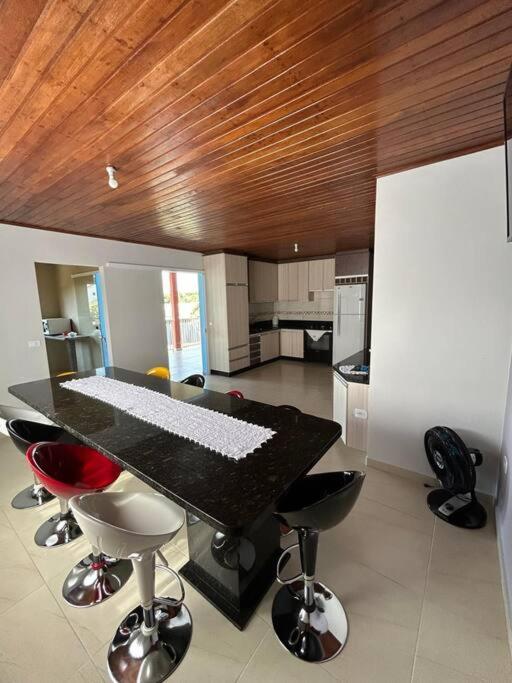 Casa grande em Chácara Mandirituba