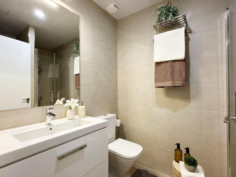 Modern 2 bed apartment 23 floor Urban Sky