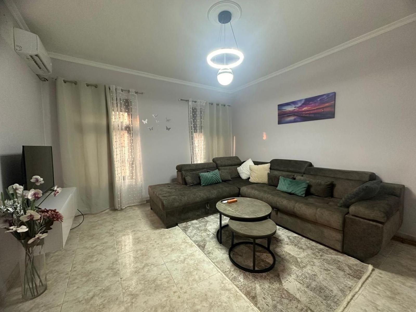 Nunu's Central Apartment