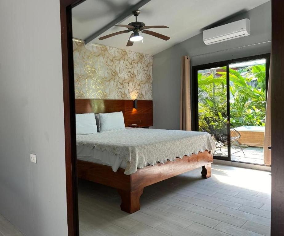 Hotel Iki Volcan Arenal #2