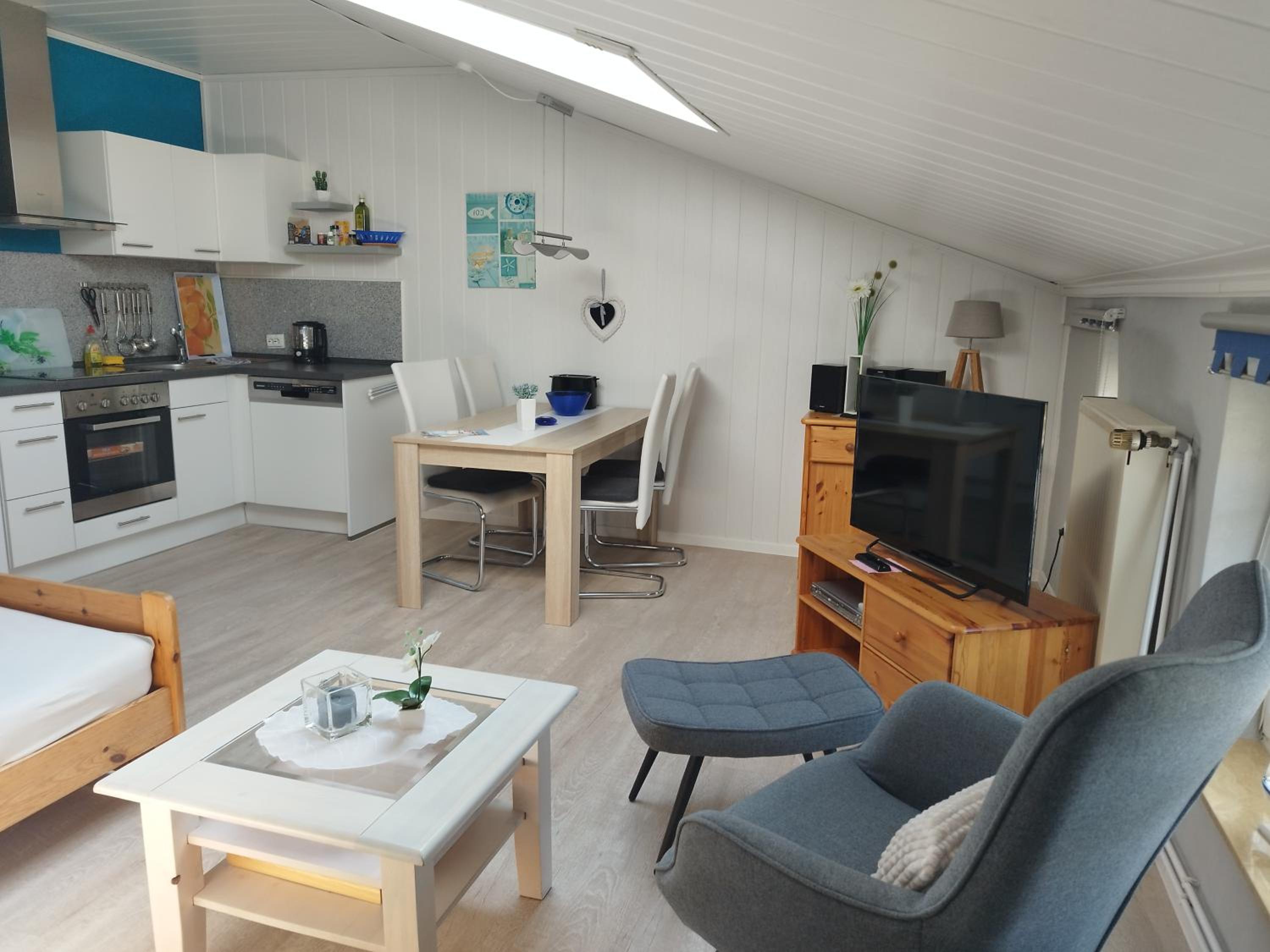 FeWo 8, 1ste Etage, eigene Terrasse mit Strandkorb