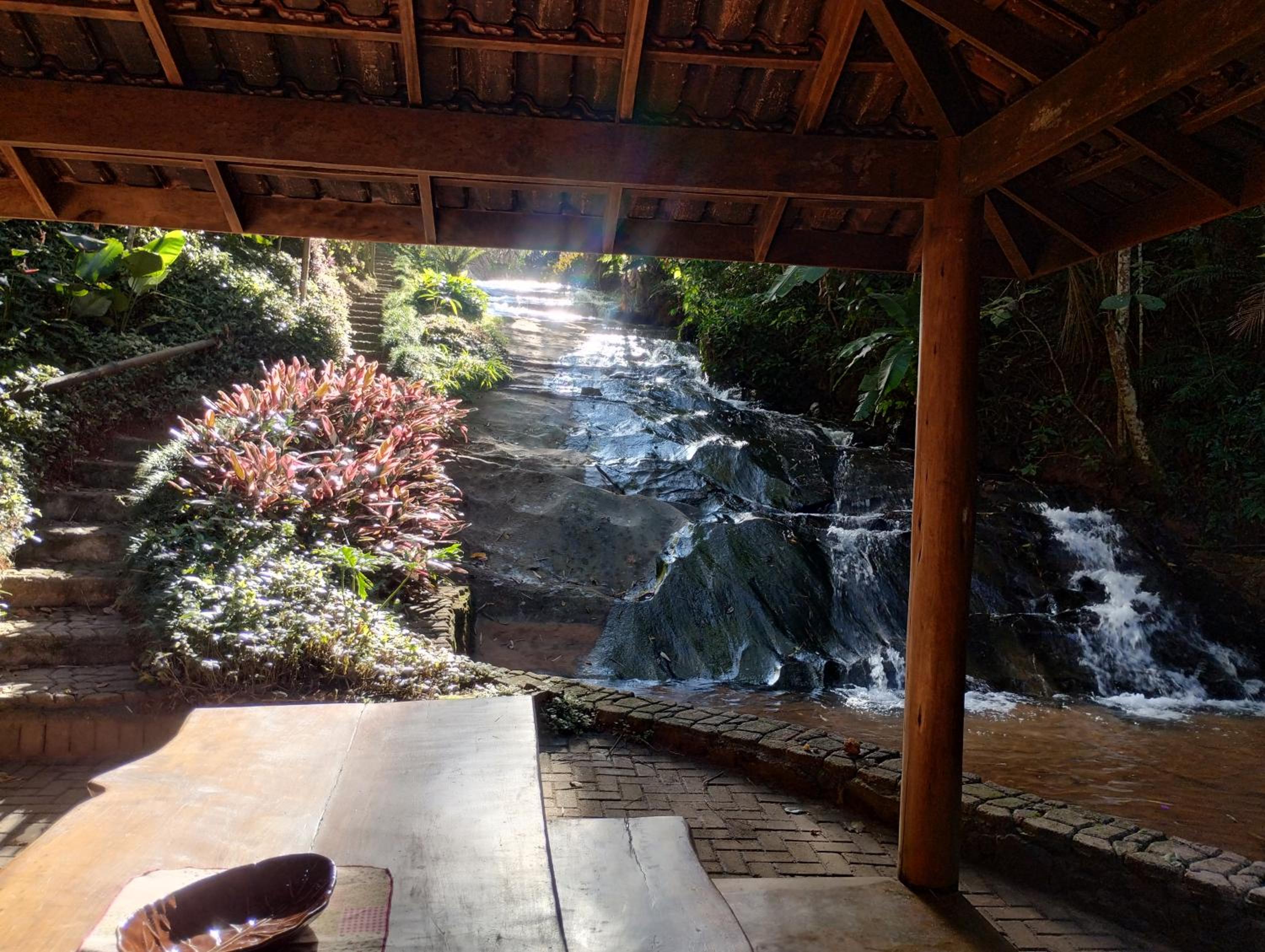 Sítio Canto da Roça Com Cachoeira