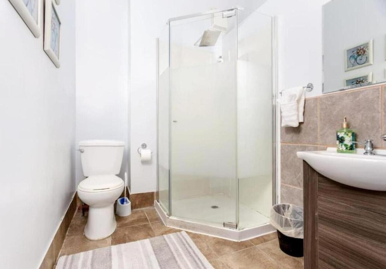 Great Kensington Market 2BR Apartment
