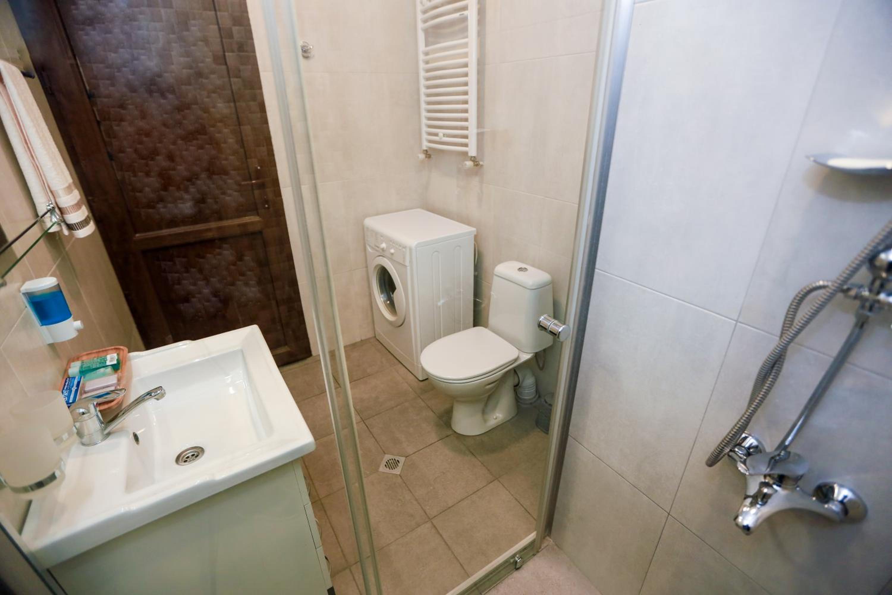 Photo 12