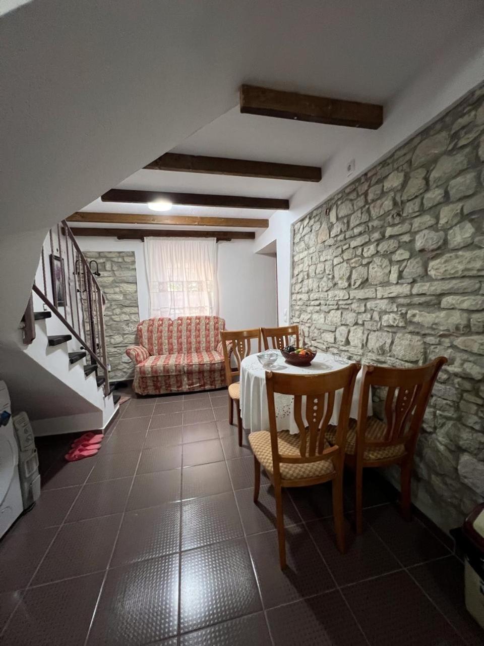 Pjetri House
