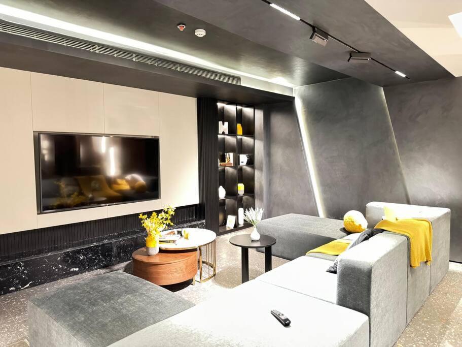 M11 New hotel-style apartment with smart entry