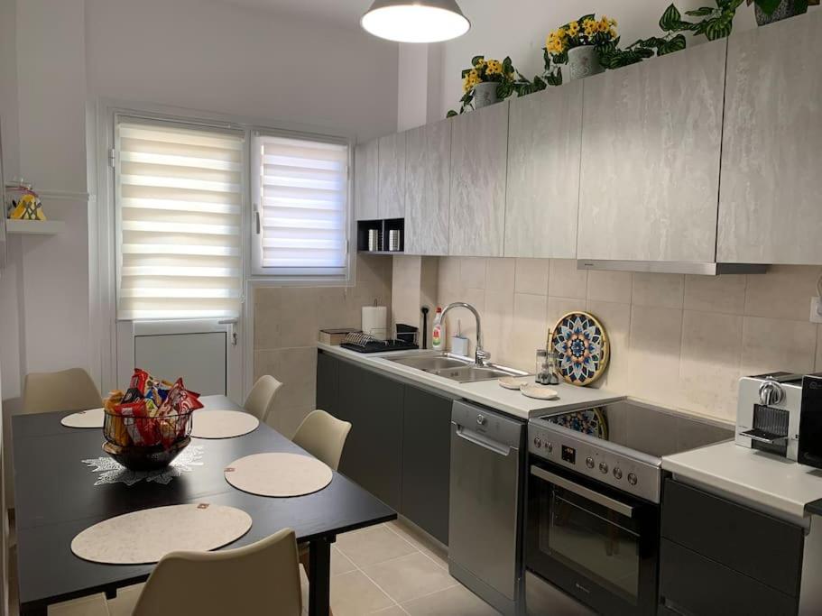 Modern Comfort close to Acropolis photo 5