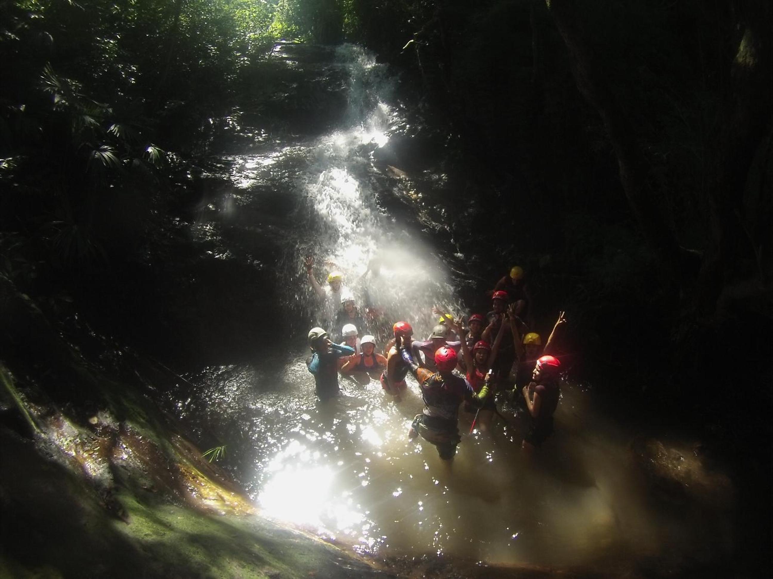 Cascada escondida glamping