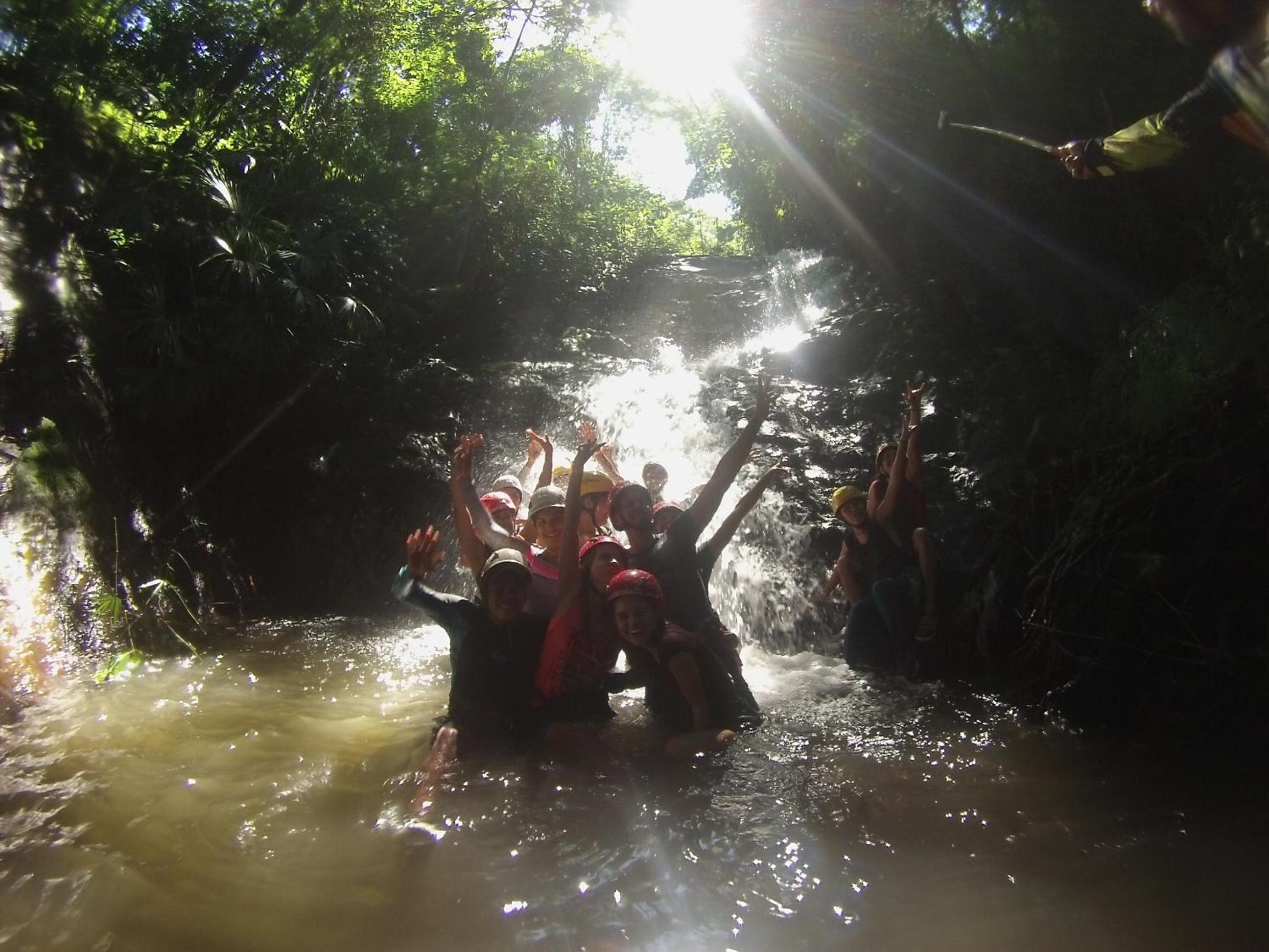Cascada escondida glamping