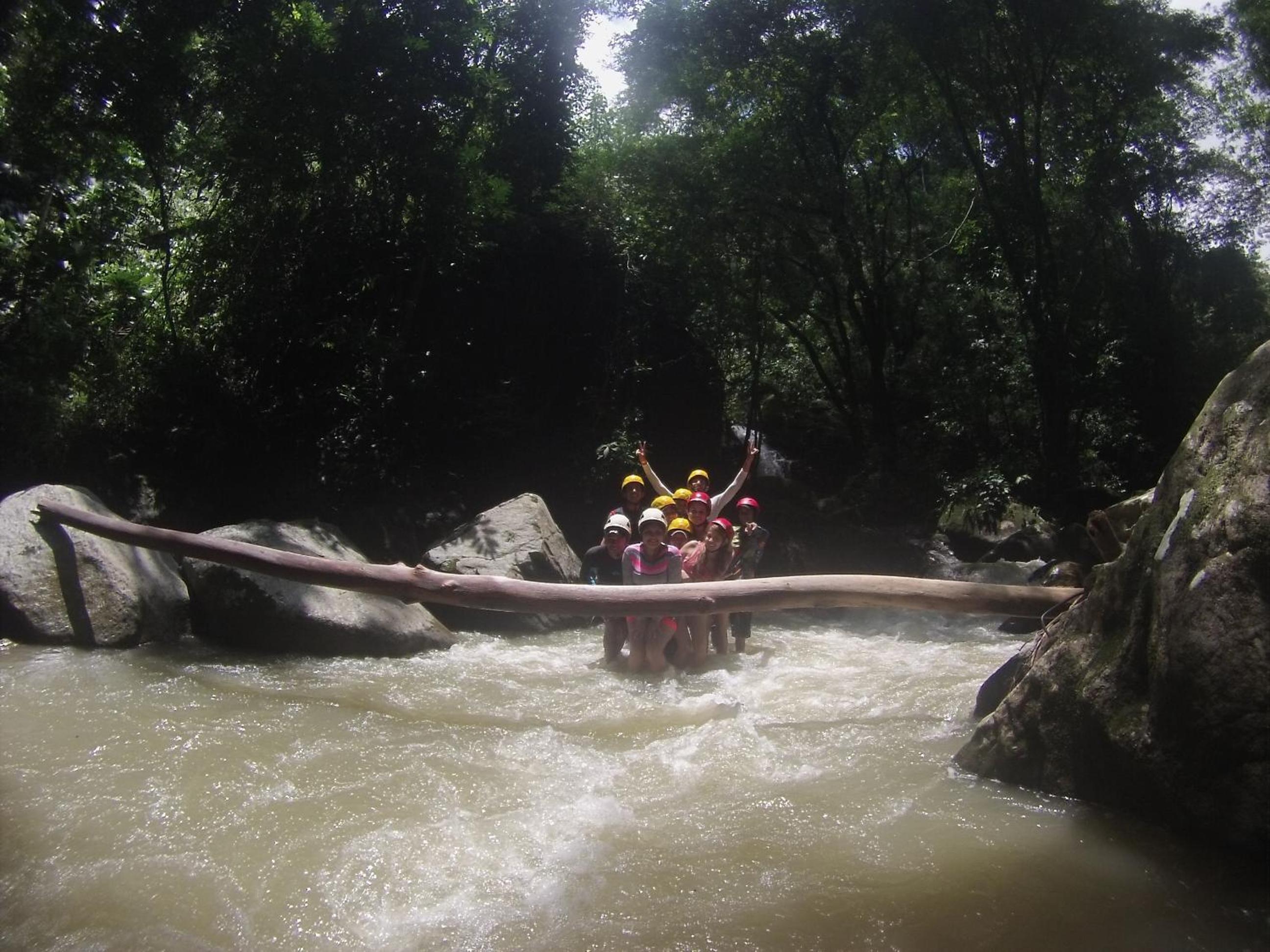 Cascada escondida glamping