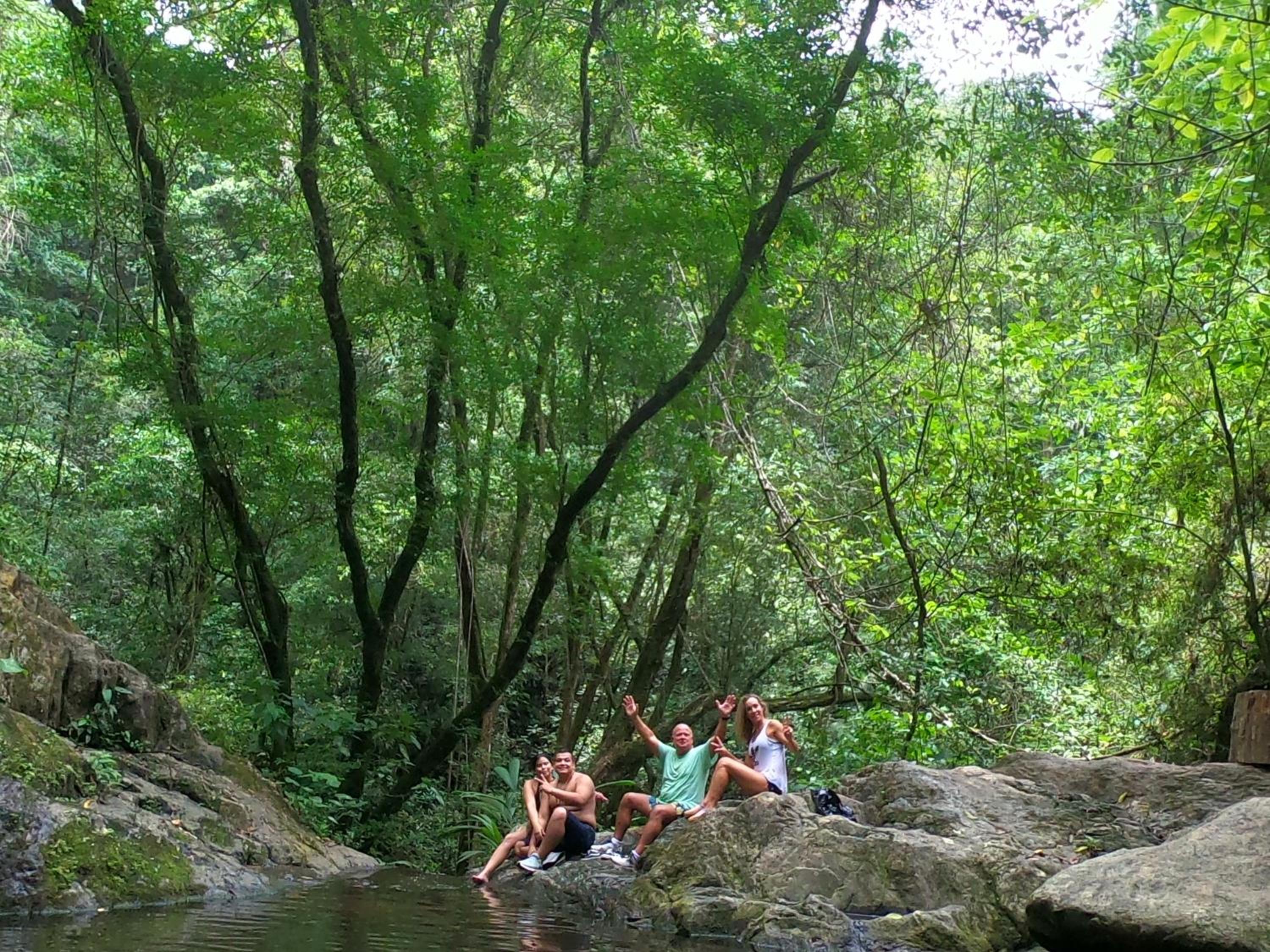 Cascada escondida glamping