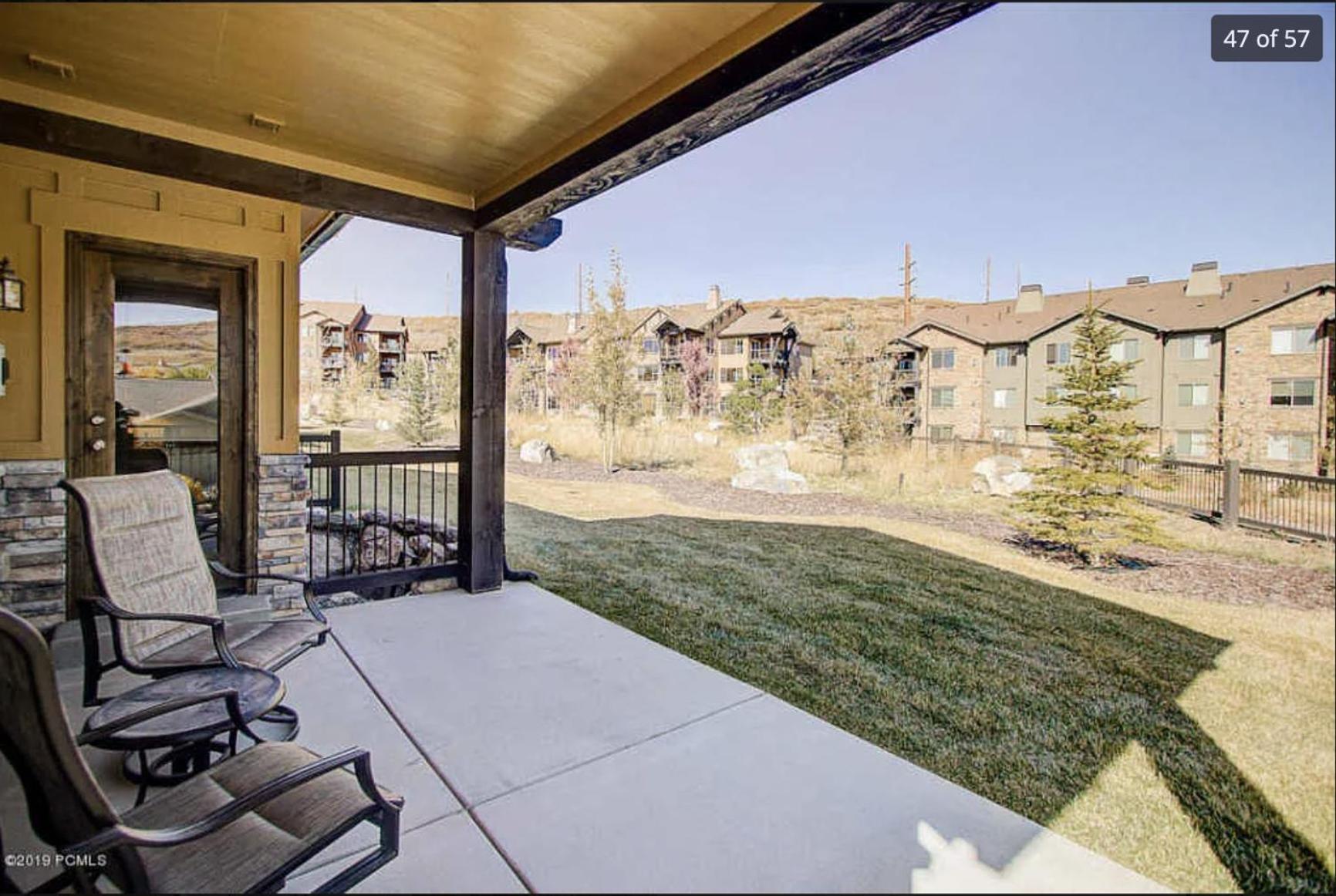 Spacious Jordanelle Retreat, Minutes to Deer Valley and Park City, Private Hot Tub, Mountain View view 3