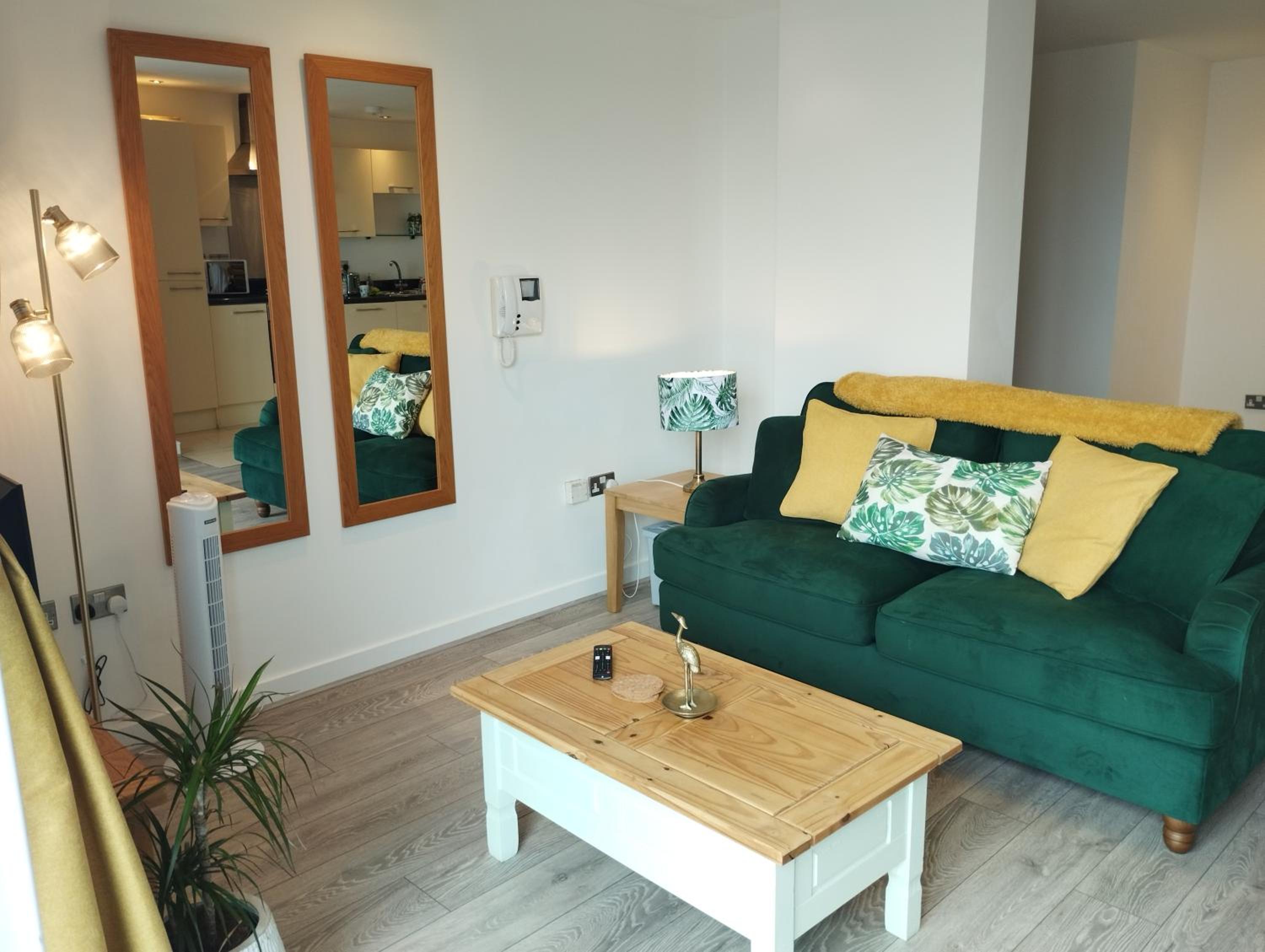The Green Top flat with parking included amazing views and perfect location view 5