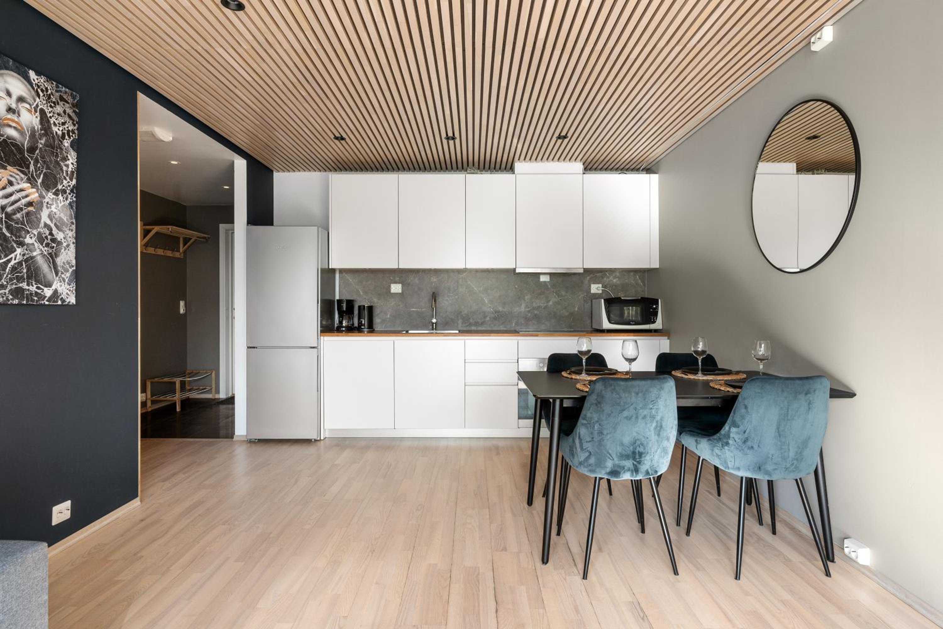 ARCTIC HOMES - Premium Aurora Apartment