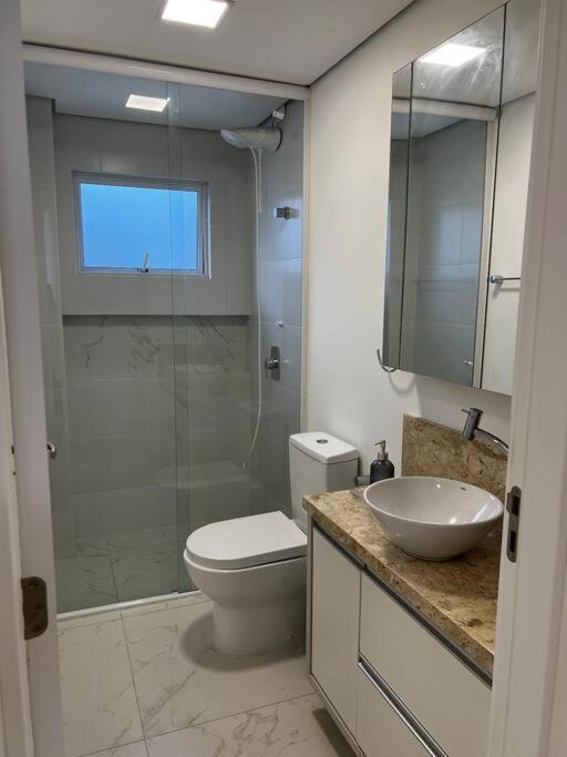 Apartamento Vista Mar com Varanda Gourmet Pertinho do Beto Carrero