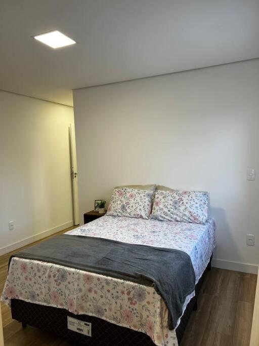 Apartamento Vista Mar com Varanda Gourmet Pertinho do Beto Carrero