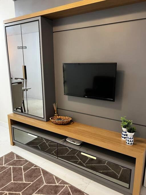 Apartamento Vista Mar com Varanda Gourmet Pertinho do Beto Carrero
