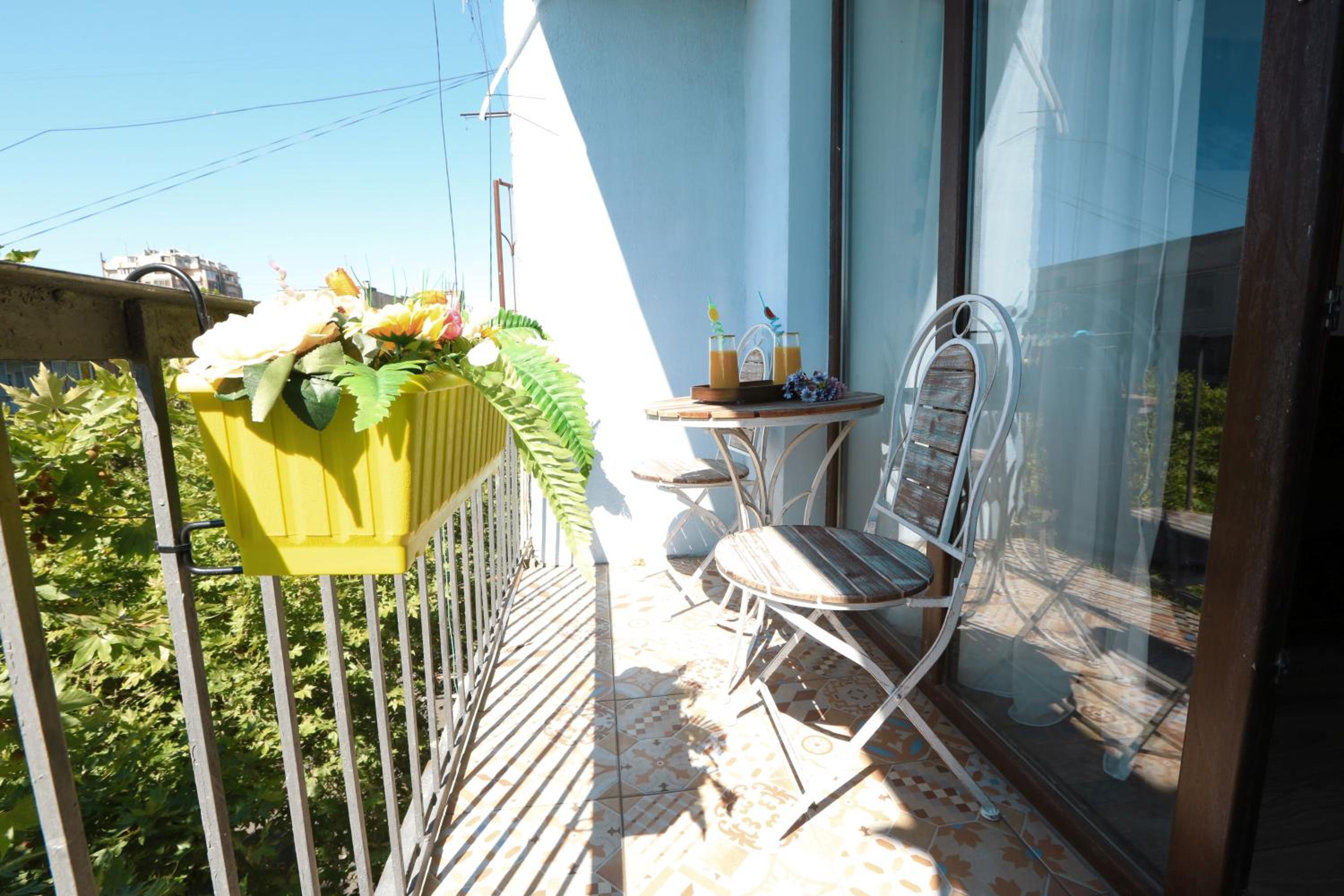 Lilu's Apartment view 2