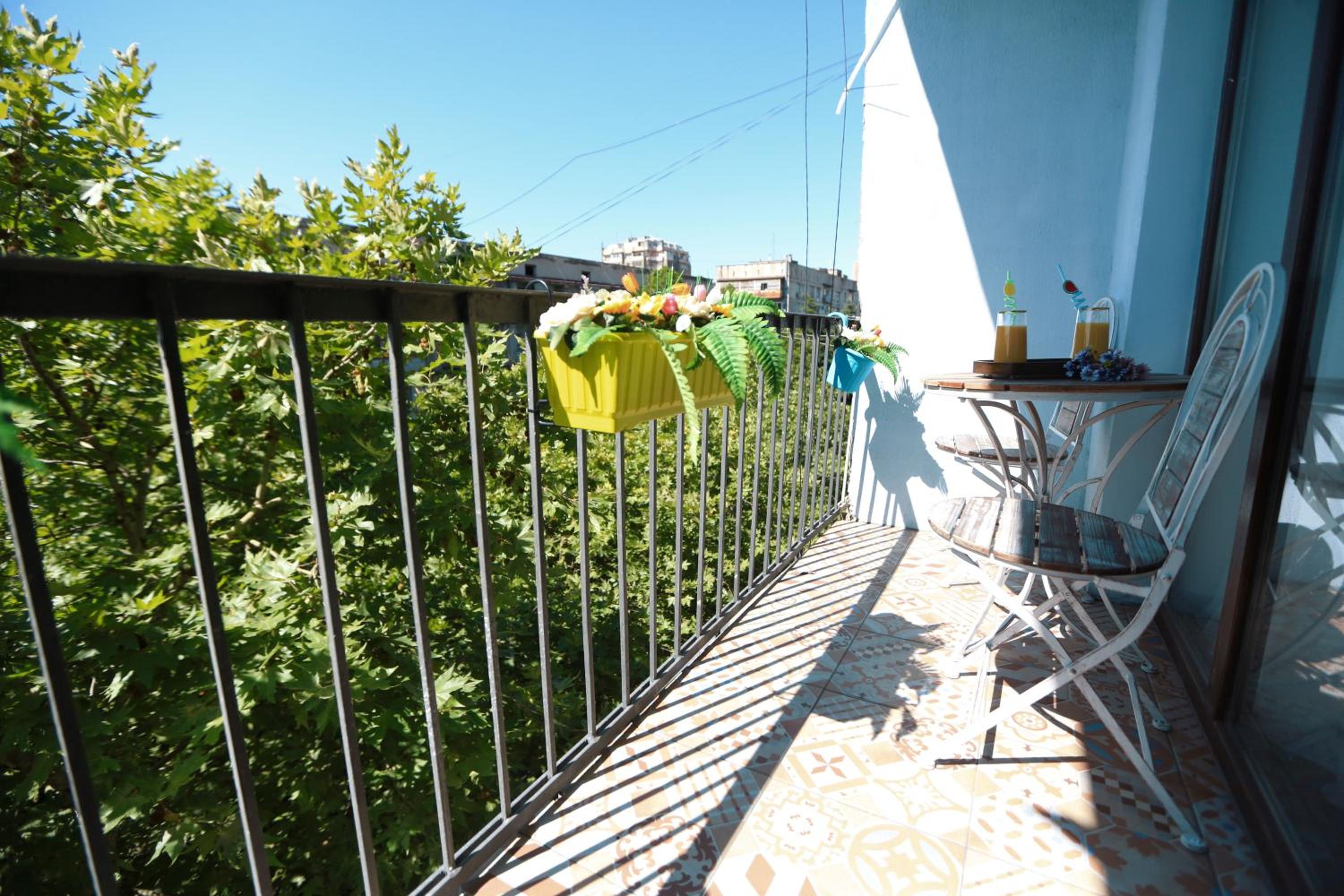 Lilu's Apartment view 3