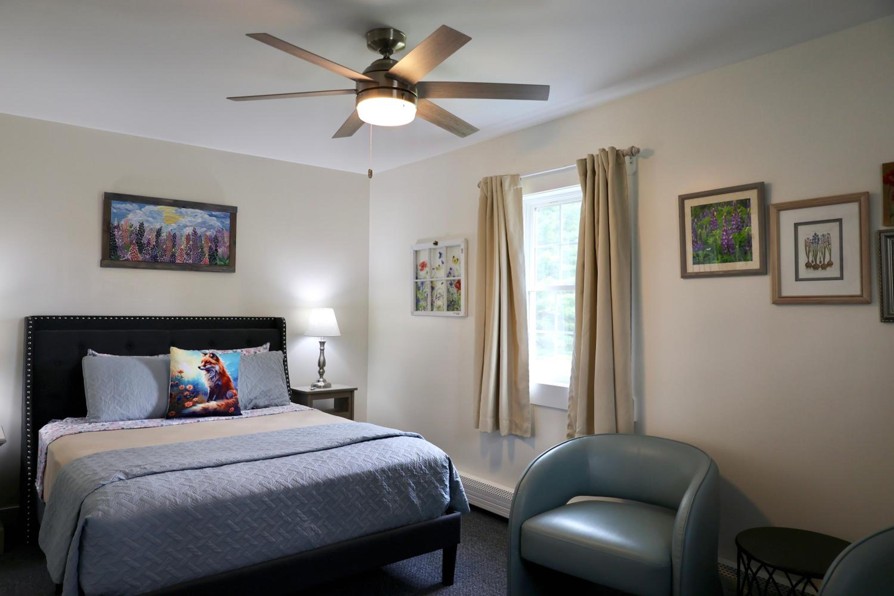 Profile Deluxe Motel