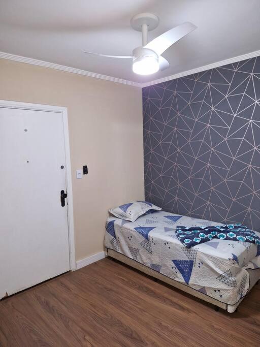 Flat Reformado à 350m da praia, com piscina