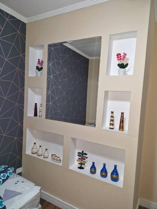 Flat Reformado à 350m da praia, com piscina