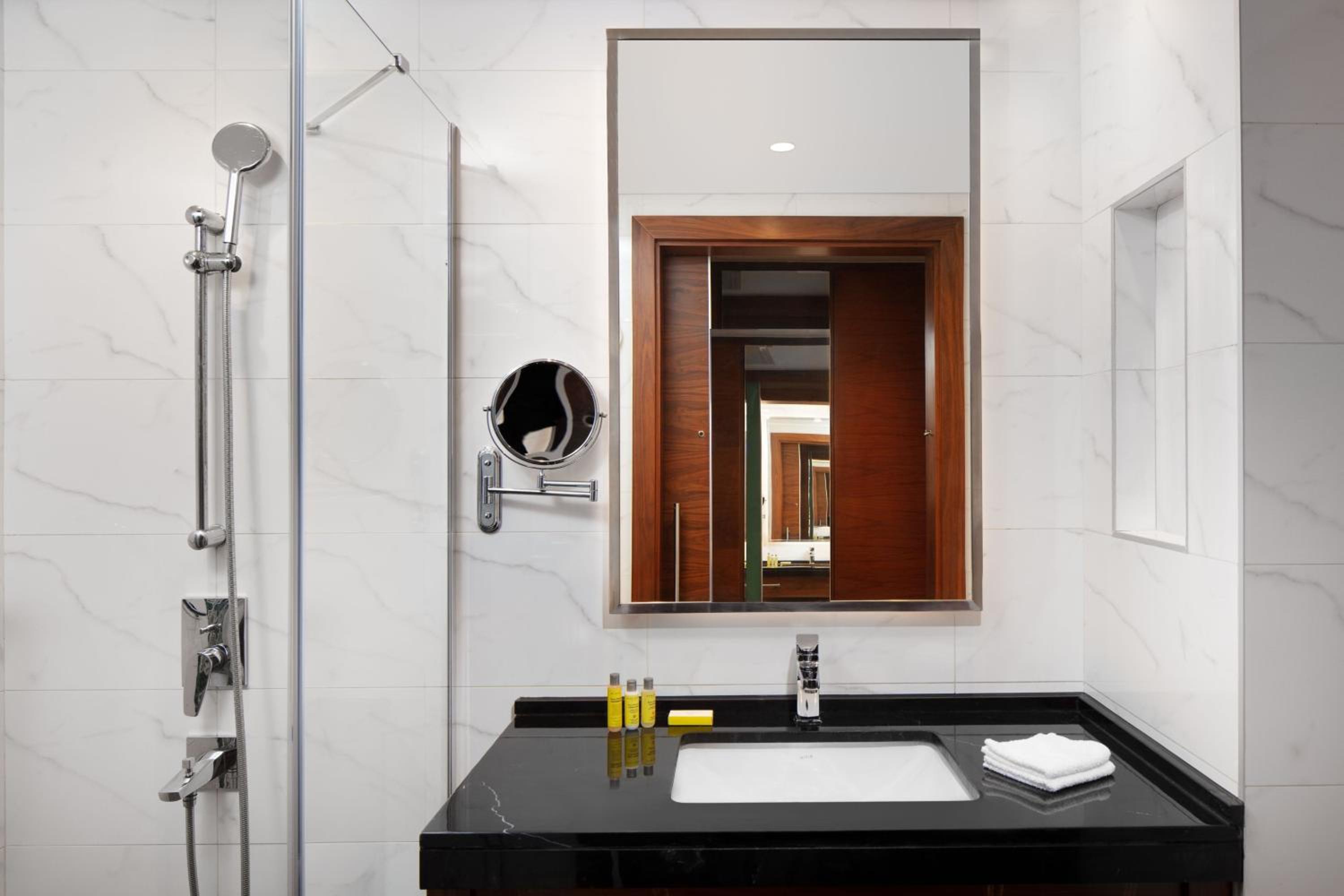 Delta Hotels by Marriott İstanbul Levent - Image 31