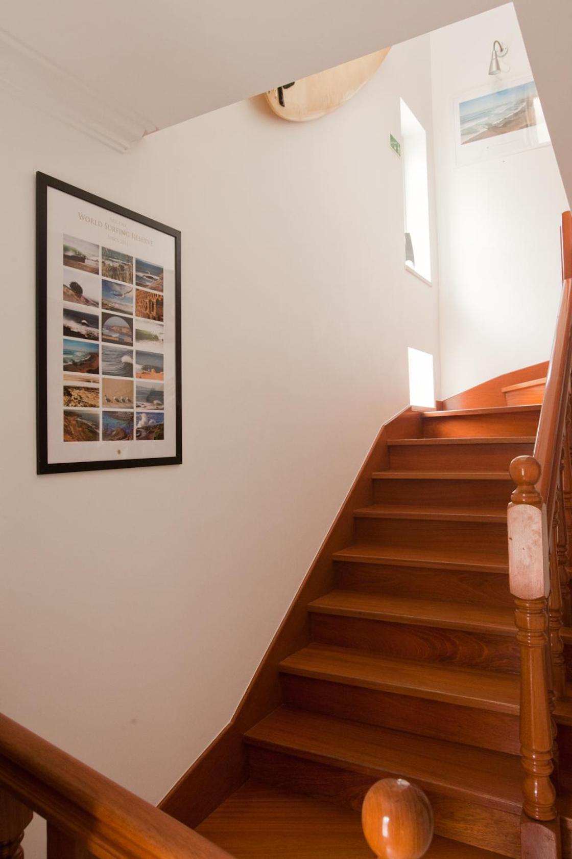 Ericeira Chill Hill Hostel & Private Rooms