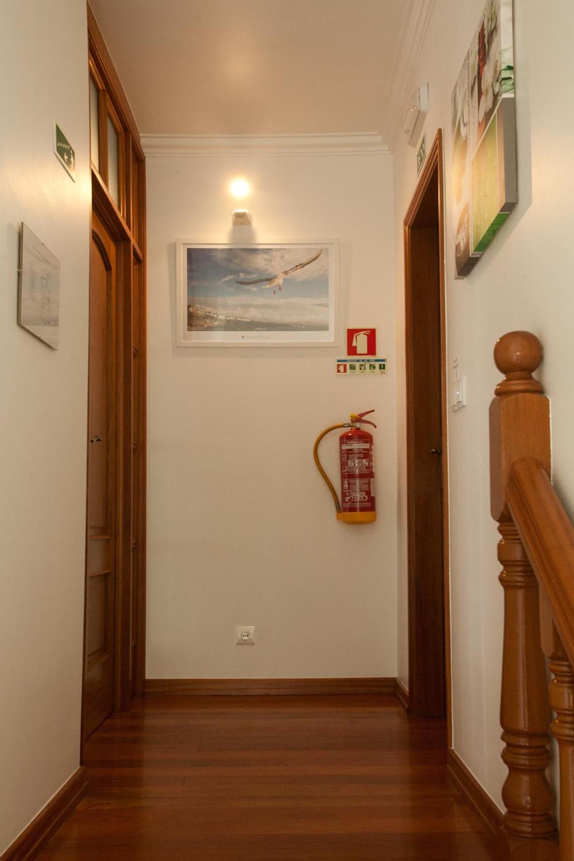 Ericeira Chill Hill Hostel & Private Rooms
