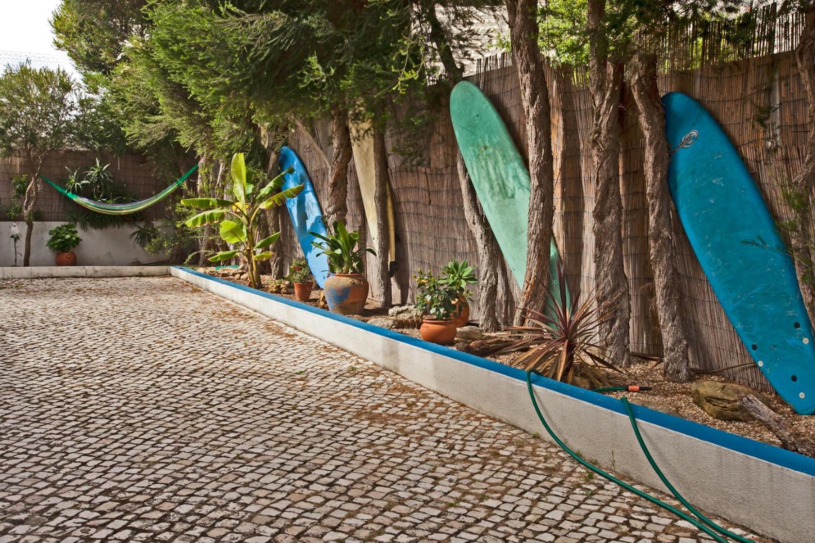 Ericeira Chill Hill Hostel & Private Rooms
