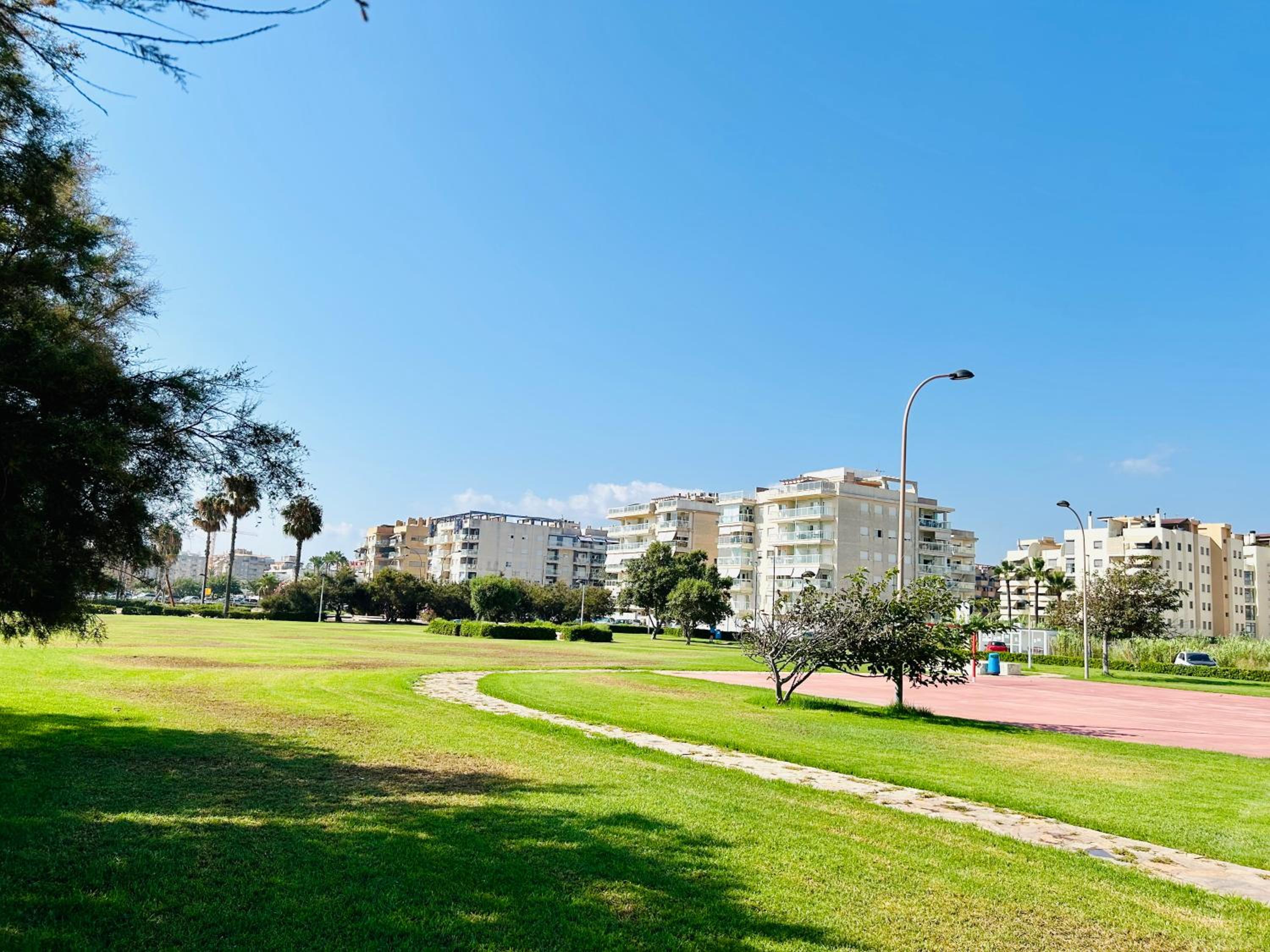 Marina Gaviota Beach