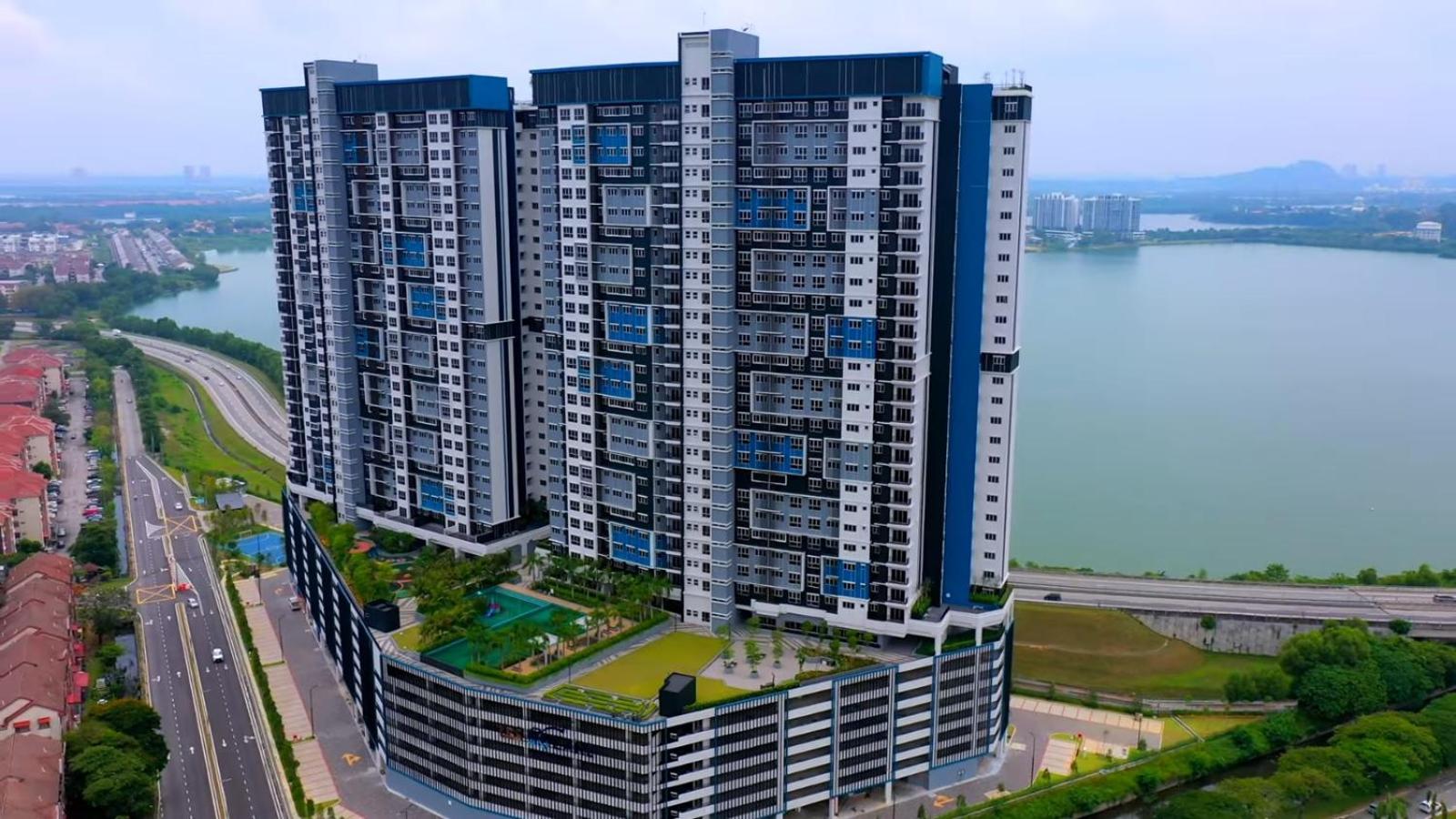 The Sunset - LBS Skylake Residence photo 2