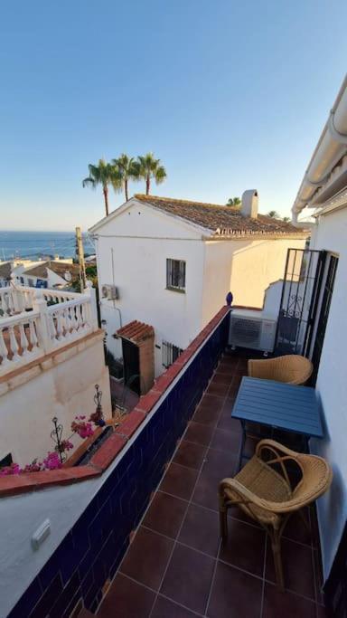 Ardhraubu Villa, Terra Cotta & Very Close to Sea
