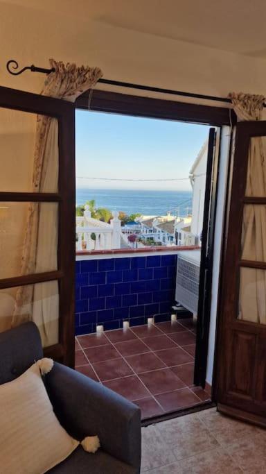 Ardhraubu Villa, Terra Cotta & Very Close to Sea