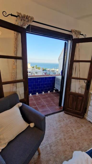 Ardhraubu Villa, Terra Cotta & Very Close to Sea